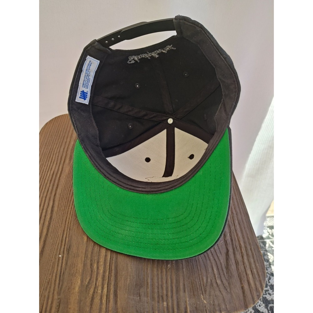 Undefeated Men's Adjustable Black Hat embroidered Logo OSFM Structured‎ - Picture 7 of 9